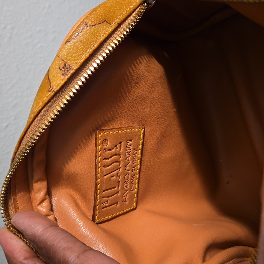 Purse - Picture 3 of 3
